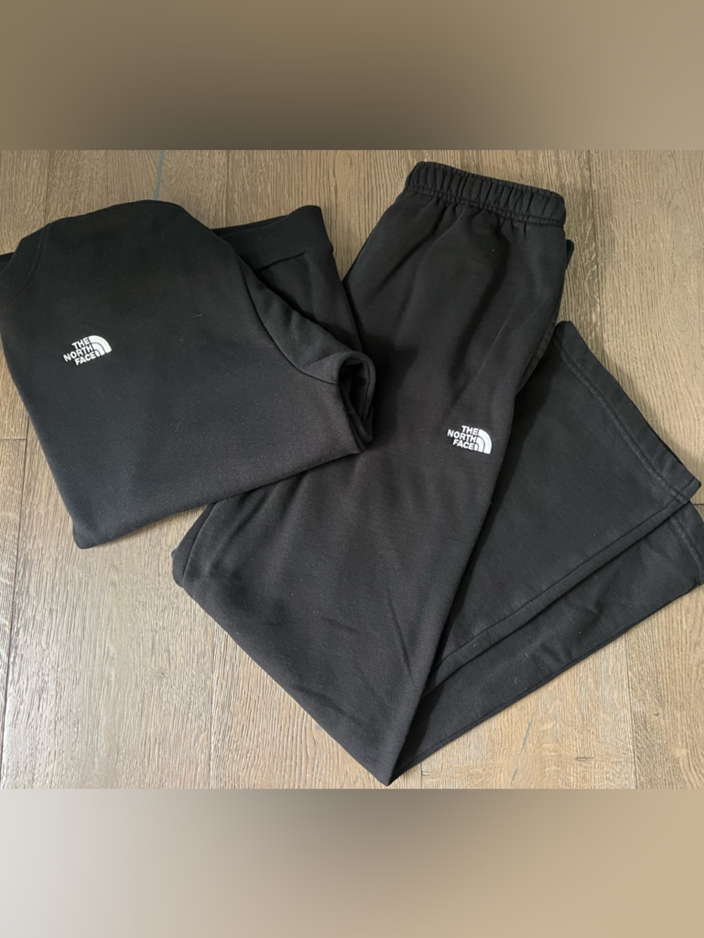 ❤️ Women’s Evolution Simple Dome Bundle! Crew sweatshirt and pants